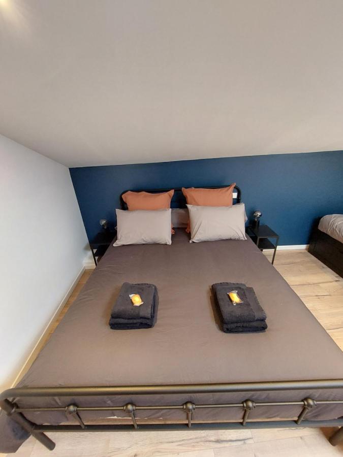 Emilie Une Nuit - 3 Chambres Au 2E Etage - Maison Avec Chats Vandieres  Exterior foto