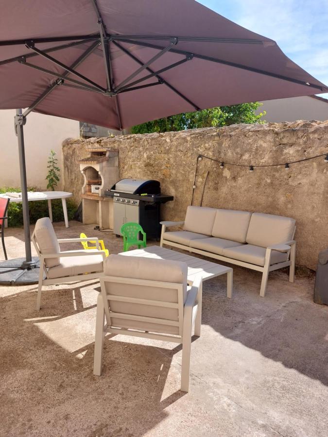 Emilie Une Nuit - 3 Chambres Au 2E Etage - Maison Avec Chats Vandieres  Exterior foto